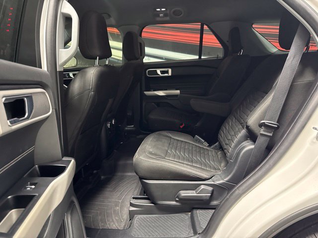 Used 2021 Ford Explorer XLT w/ Class III Trailer Tow Package AWD/4WD image 12