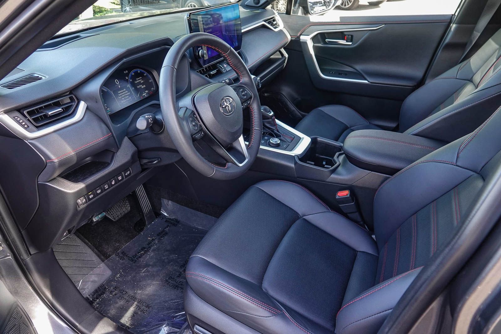 Used 2024 Toyota RAV4 XSE w/ Premium Package image 17