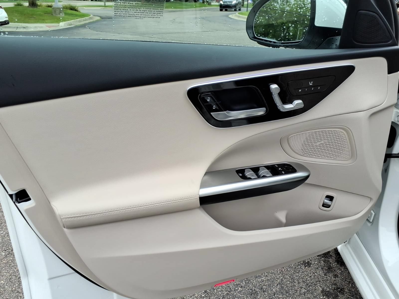 Used 2025 Mercedes-Benz C 300 4MATIC Sedan image 16