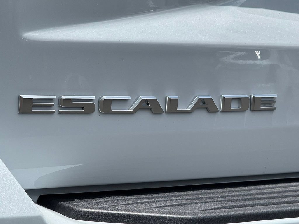 New 2026 Cadillac Escalade Luxury w/ Touring Package AWD/4WD image 10
