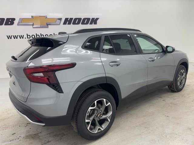 New 2026 Chevrolet Trax LT w/ Driver Confidence Package image 5