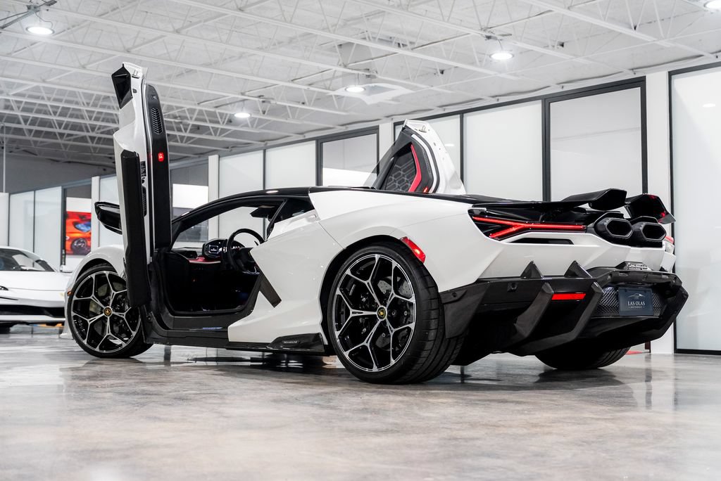 Used 2025 Lamborghini Revuelto AWD/4WD image 26