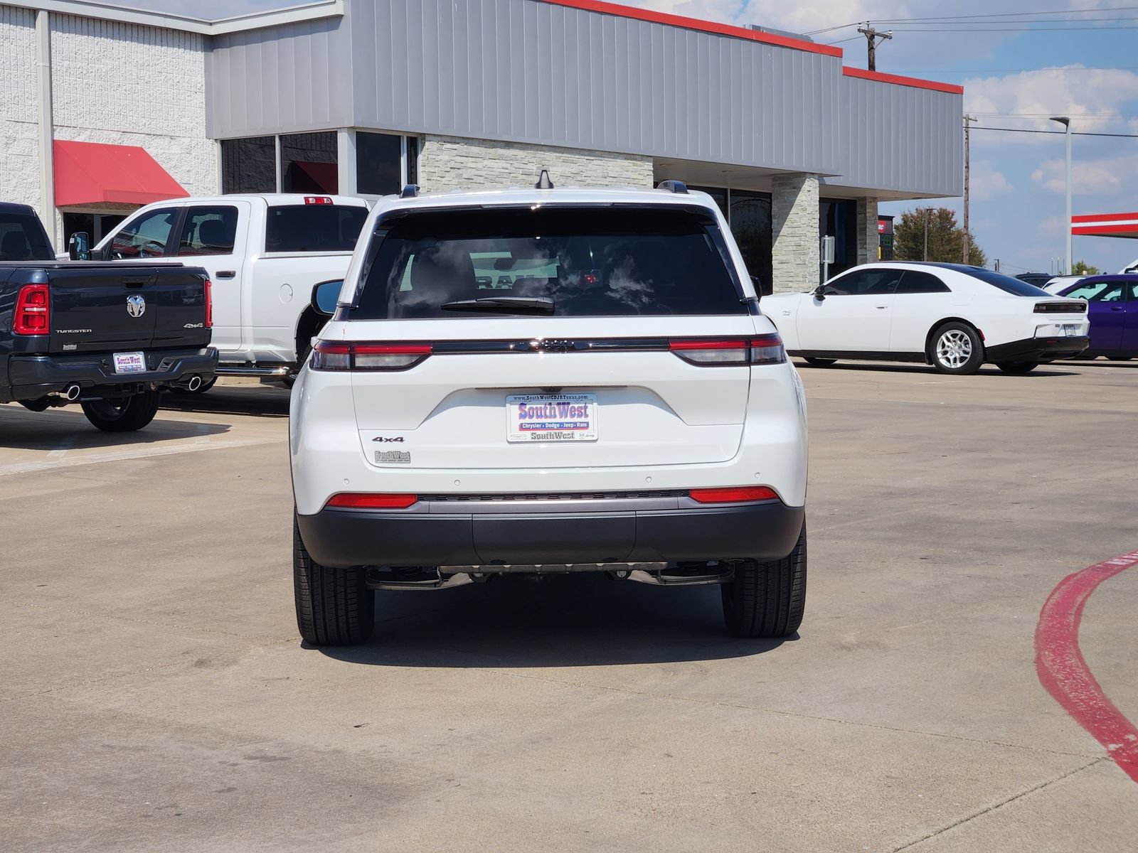 New 2026 Jeep Grand Cherokee Limited AWD/4WD image 8