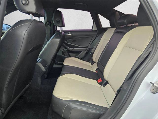 Used 2019 Volkswagen Jetta R-Line w/ R-Line Cold Weather Package FWD image 16