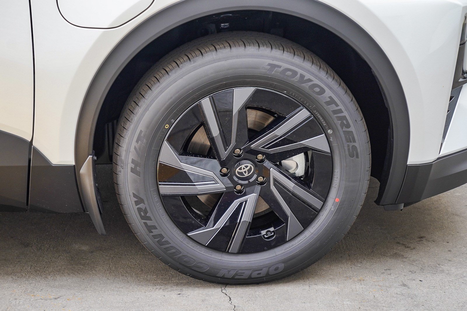 New 2026 Toyota C-HR AWD/4WD image 11