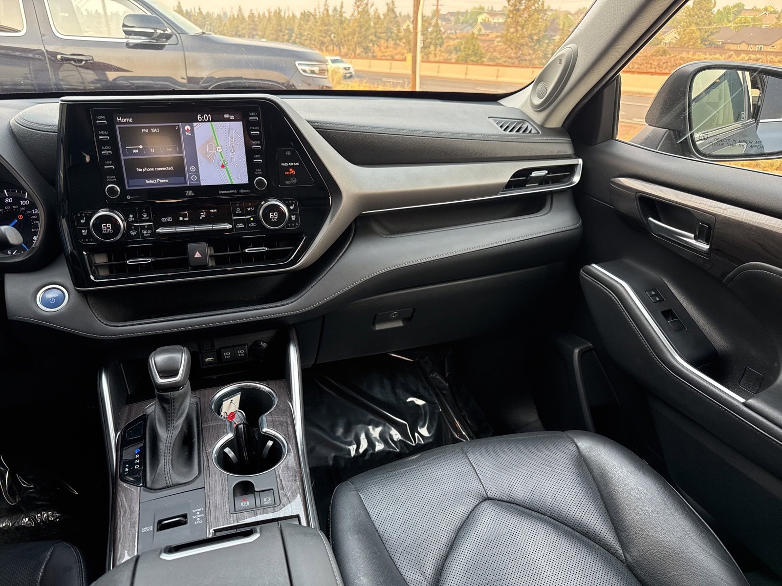 Used 2021 Toyota Highlander Limited image 21