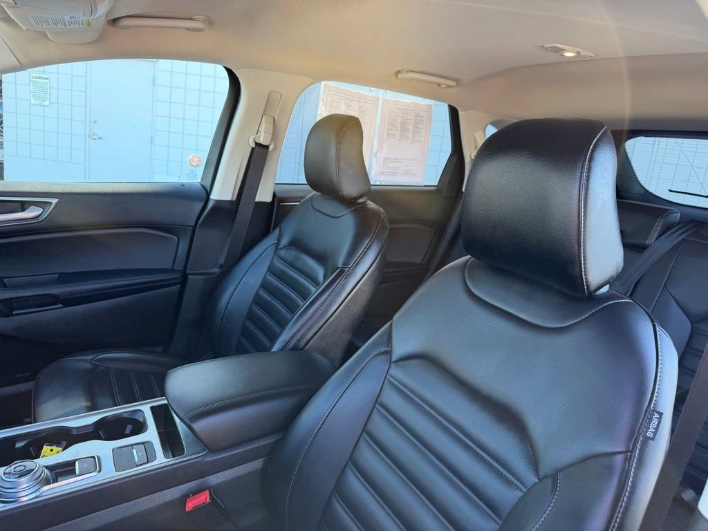 Used 2024 Ford Edge SEL image 18