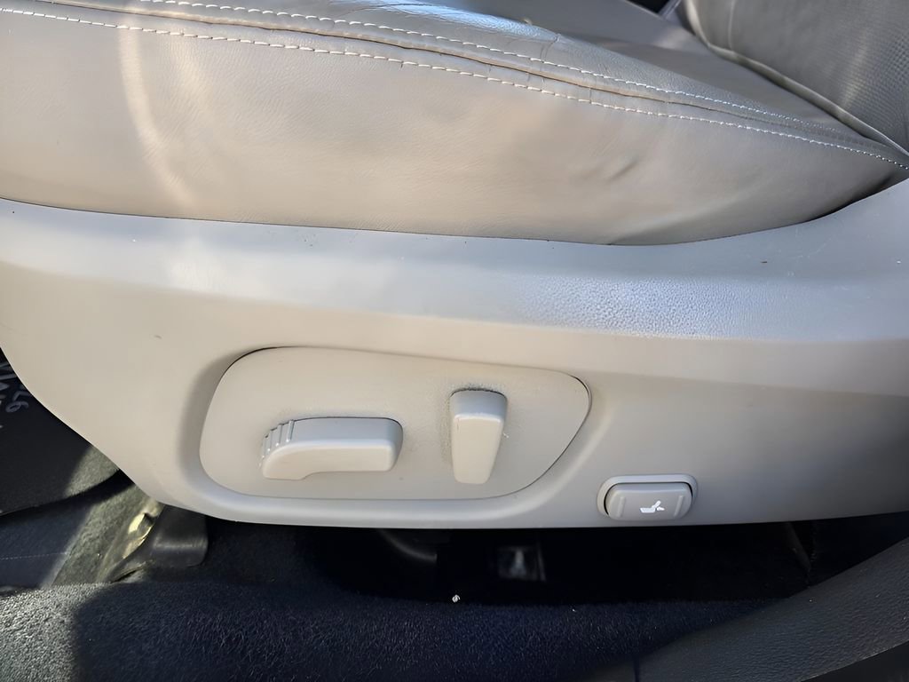 Used 2016 Subaru Forester 2.5i Limited image 16