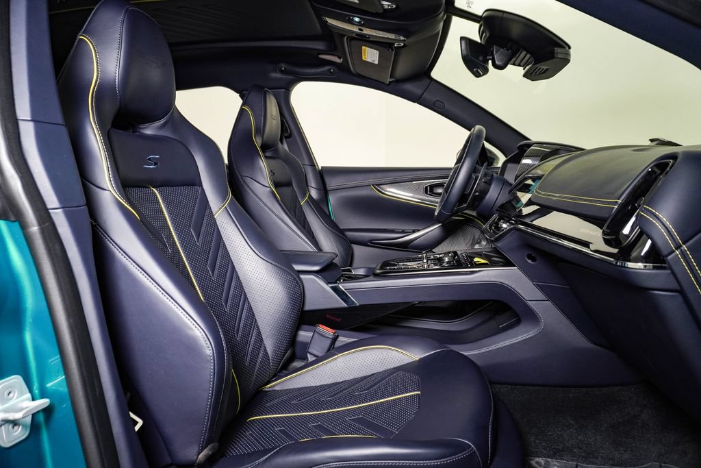 Used 2026 Aston Martin DBX S AWD/4WD image 18