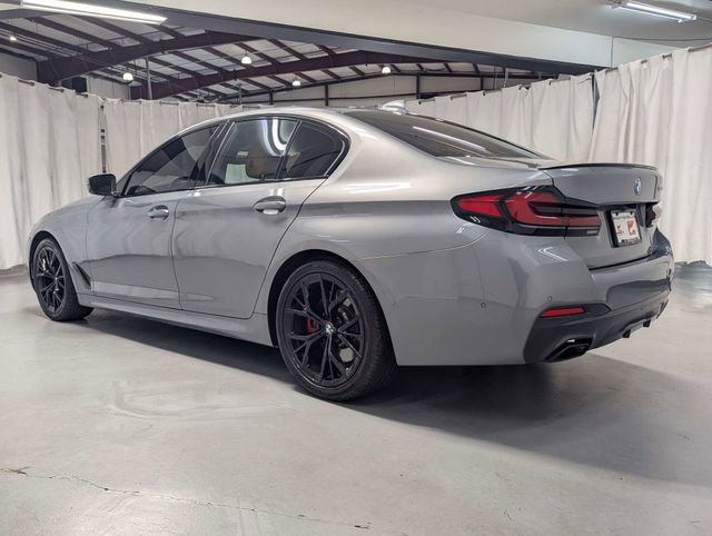 Used 2023 BMW 530i w/ M Sport Package RWD image 4