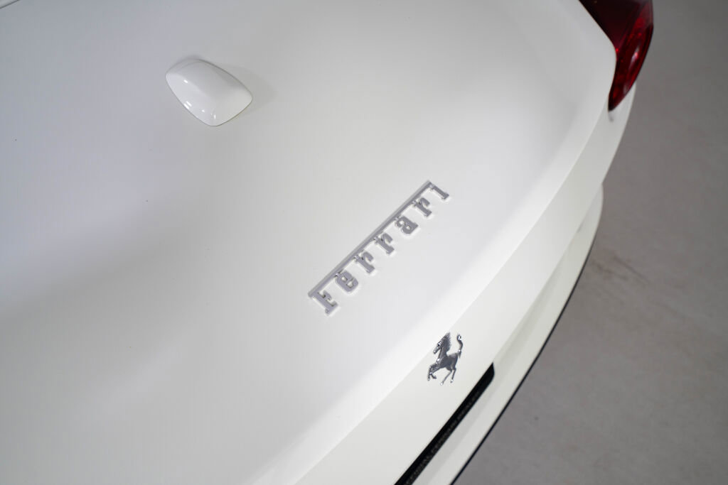 Used 2017 Ferrari California T RWD image 40