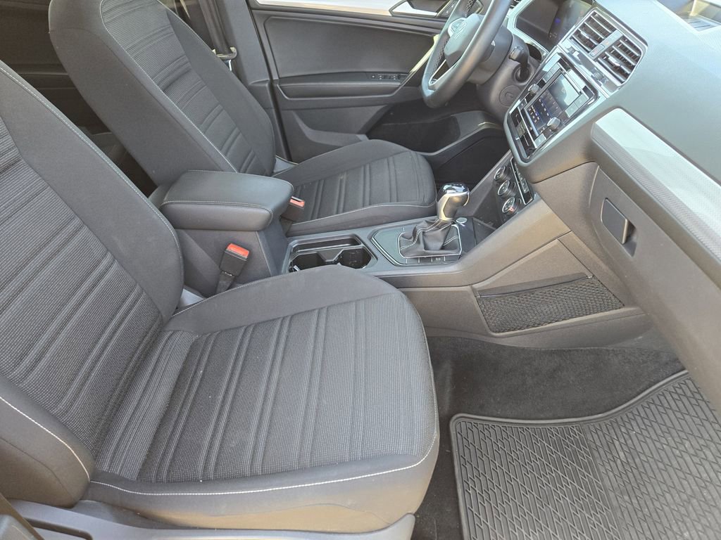 Used 2022 Volkswagen Tiguan S FWD image 9