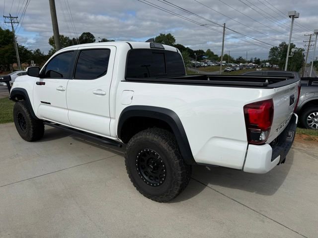 Used 2019 Toyota Tacoma TRD Off-Road AWD/4WD image 9