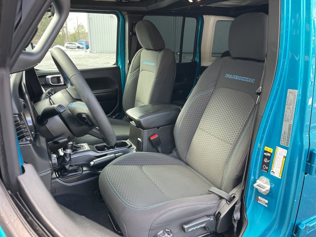 Used 2024 Jeep Wrangler Unlimited Rubicon 4xe w/ Convenience Group image 19