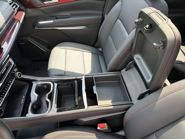 New 2026 Chevrolet Traverse Z71 w/ Enhanced Driving Package AWD/4WD image 22