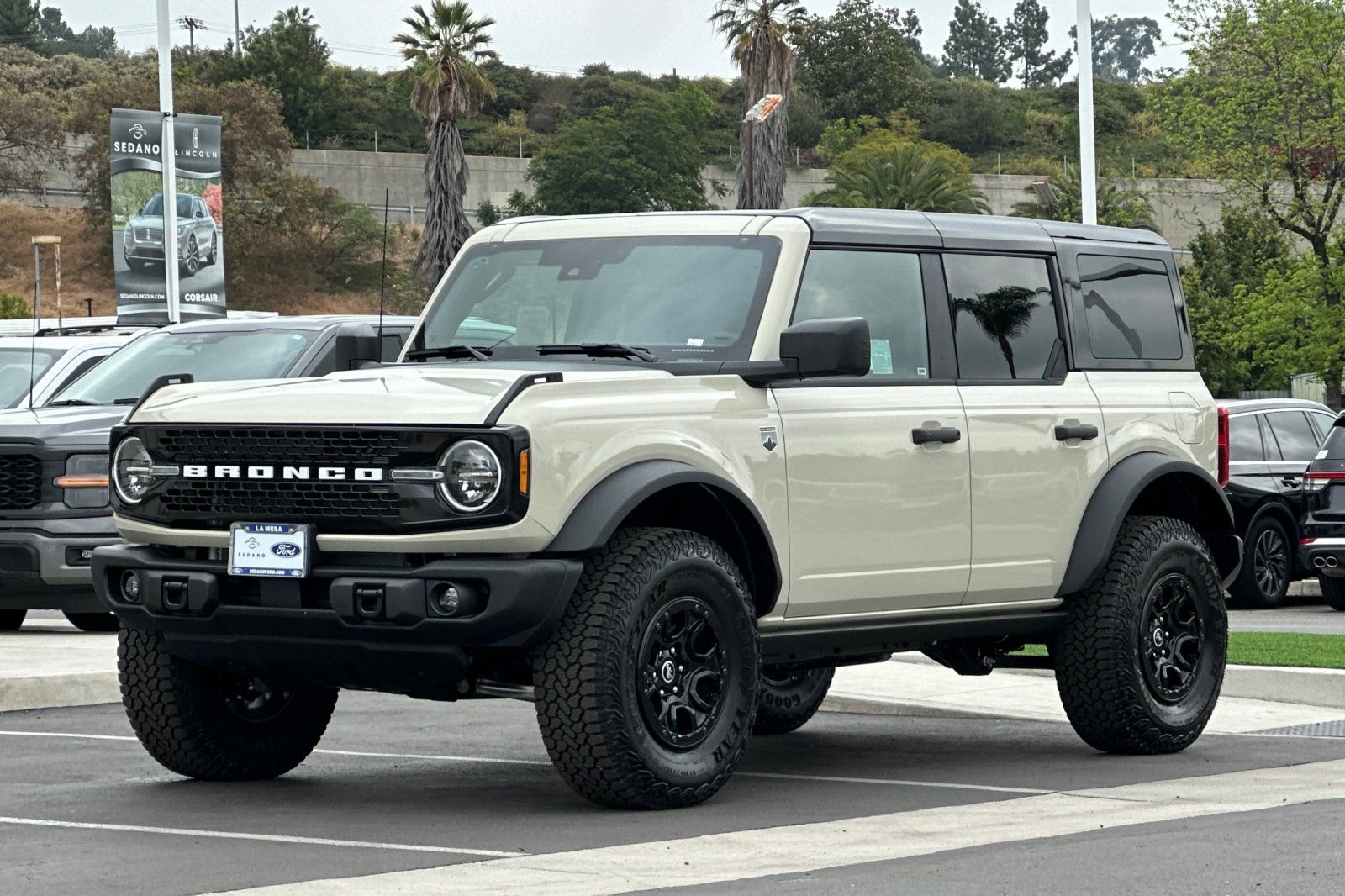 New 2026 Ford Bronco Big Bend w/ Black Diamond Package image 7