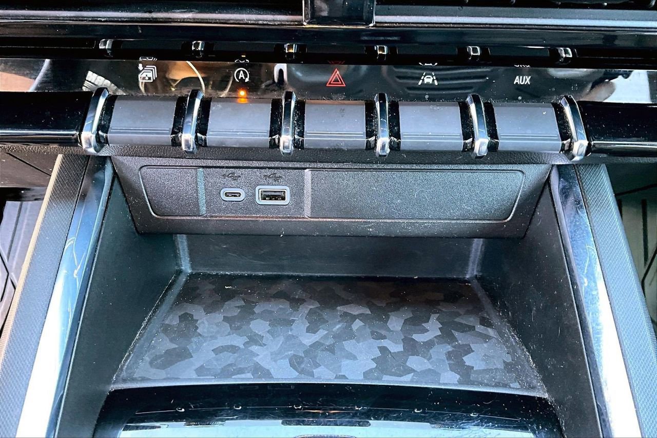 Used 2023 GMC Canyon Elevation w/ Elevation Premium Package image 16