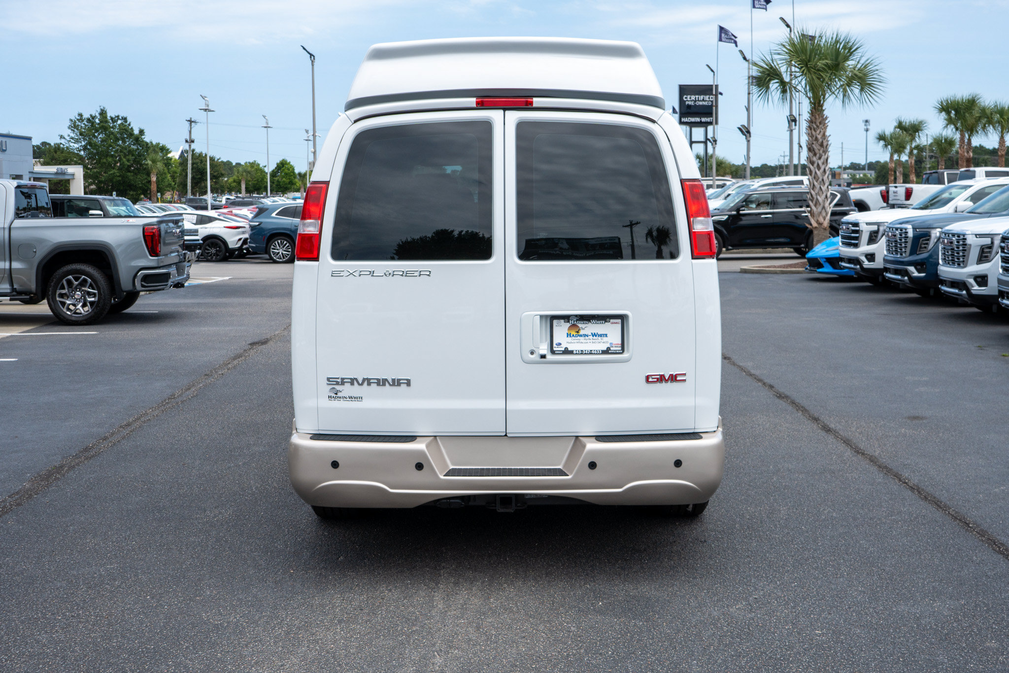 New 2026 GMC Savana 2500 w/ Driver Convenience Package RWD image 4