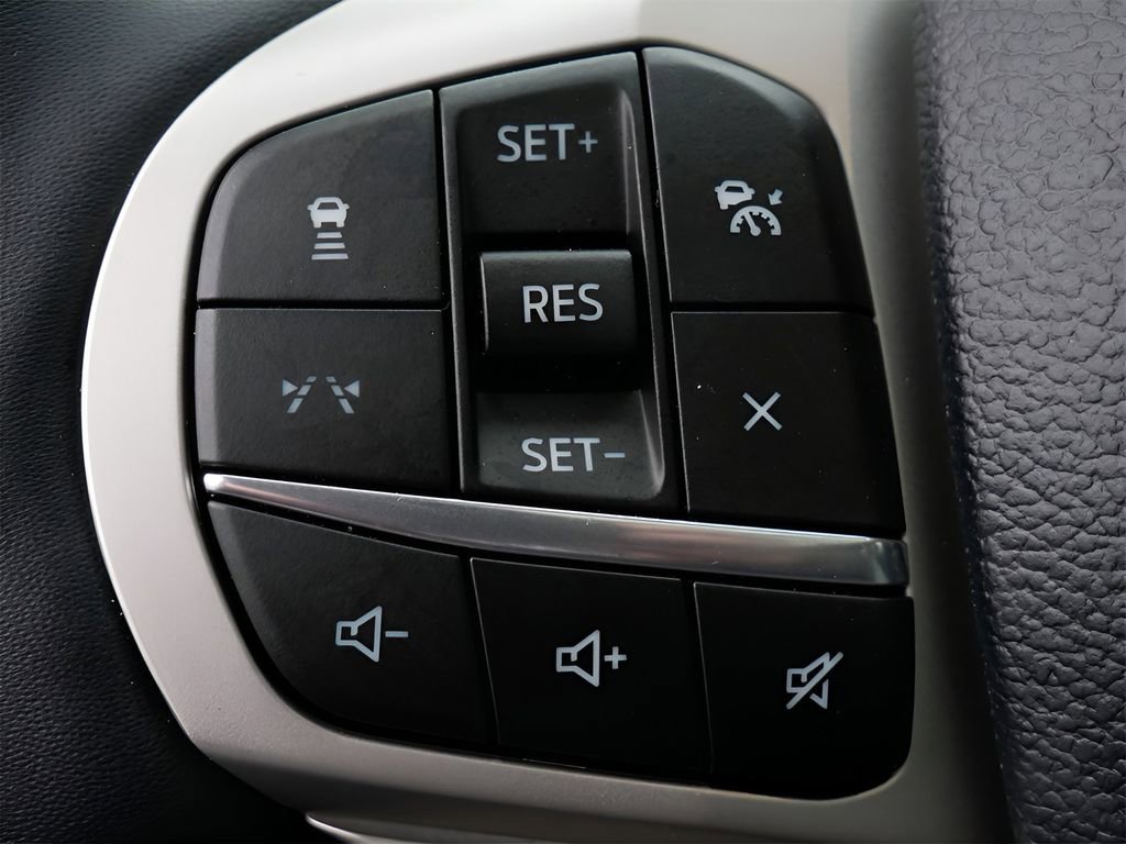 Used 2025 Ford Explorer Active w/ Active Comfort Package image 19