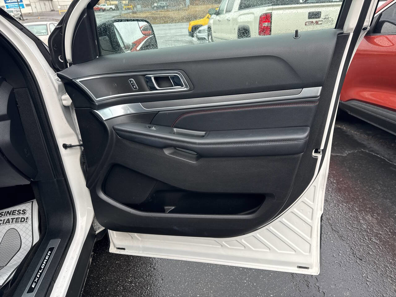 Used 2017 Ford Explorer Sport image 27