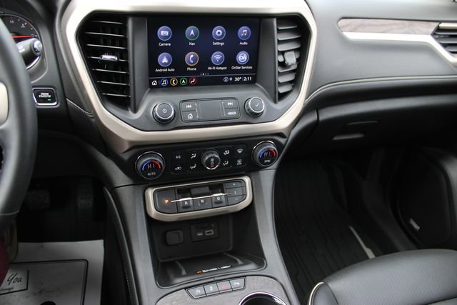 Used 2023 GMC Acadia Denali w/ Denali Technology Package image 18