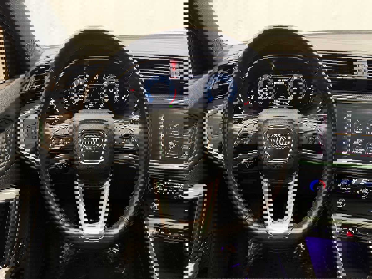 Used 2022 Audi Q3 2.0T Premium Plus w/ Premium Plus Package image 10