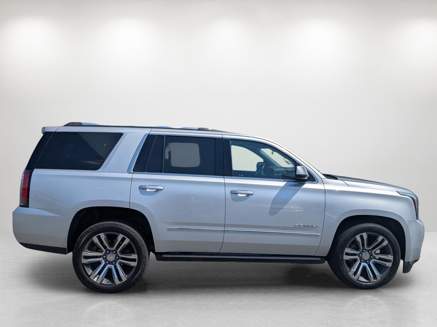 Used 2019 GMC Yukon Denali w/ Denali Ultimate Package image 4