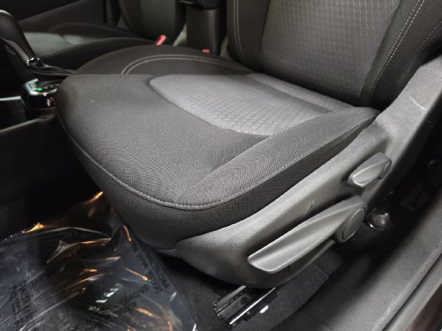 Used 2021 Jeep Renegade Latitude AWD/4WD image 27