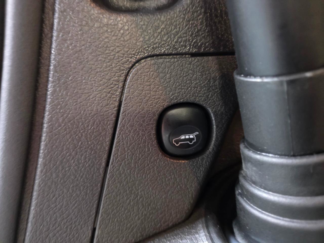 Used 2017 Ford Flex SEL w/ Equipment Group 202A AWD/4WD image 23