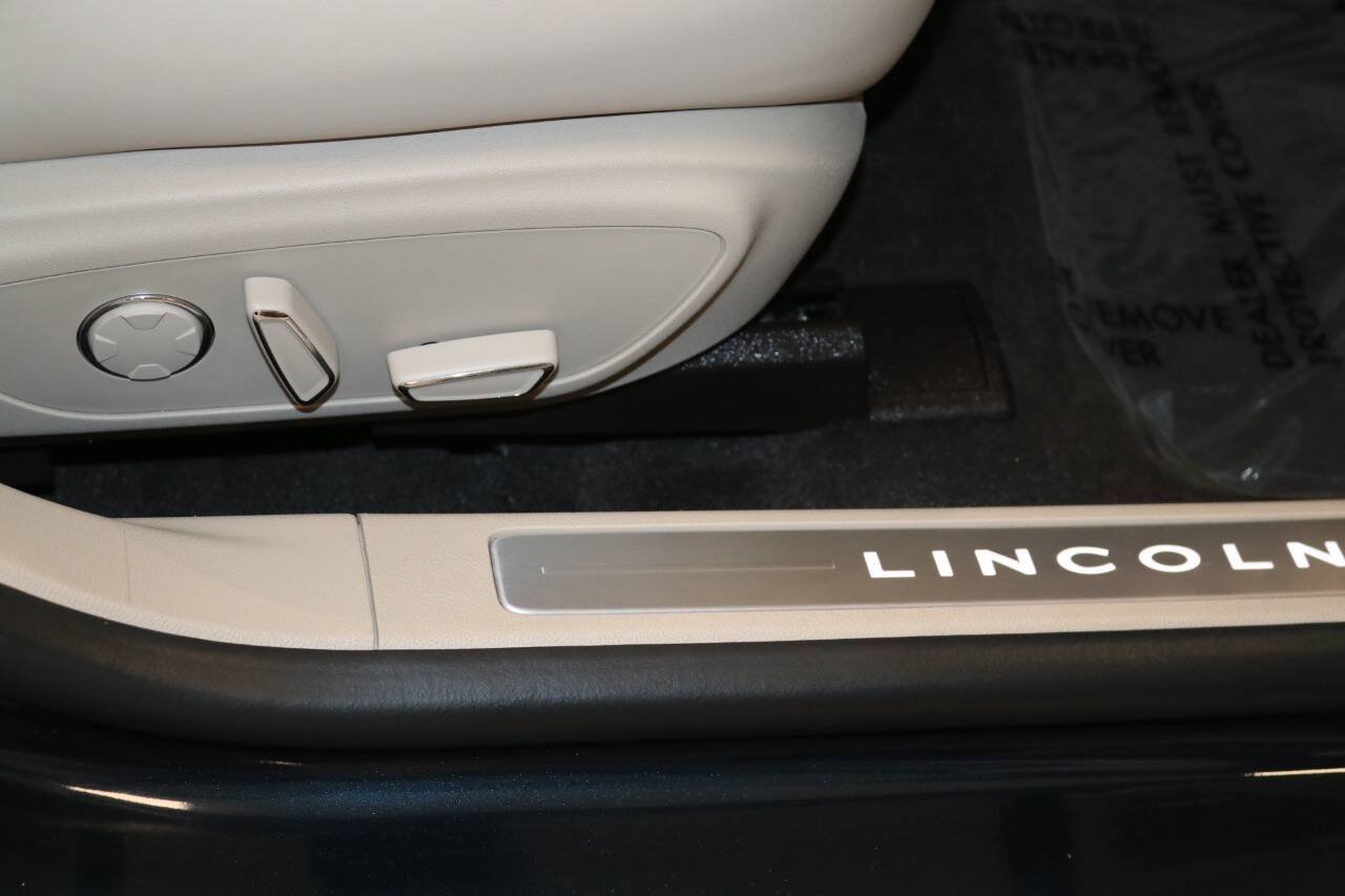 Used 2020 Lincoln MKZ Reserve w/ Elements Package FWD image 63