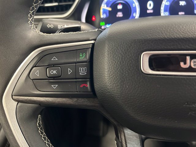 Used 2023 Jeep Grand Cherokee L Limited w/ Luxury Tech Group II AWD/4WD image 25