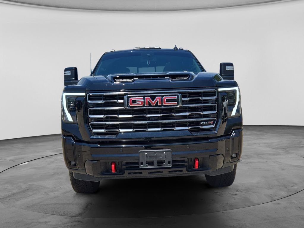 Used 2025 GMC Sierra 2500 AT4 AWD/4WD image 4