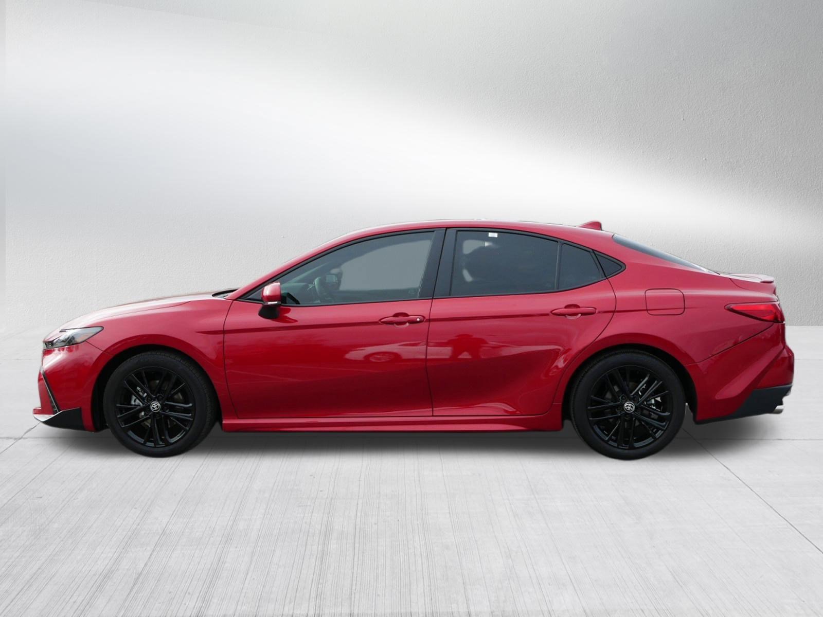 Certified 2025 Toyota Camry SE w/ Convenience Package image 4