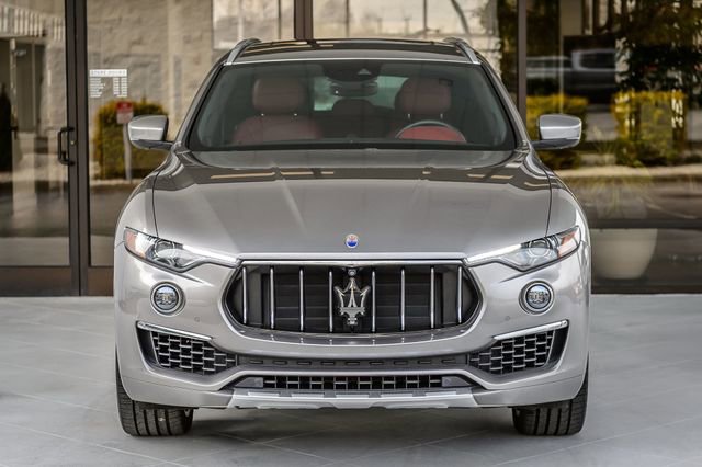 Used 2019 Maserati Levante GranLusso image 5
