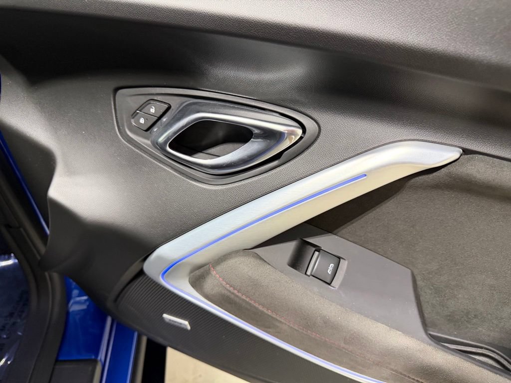 Used 2017 Chevrolet Camaro ZL1 RWD image 39