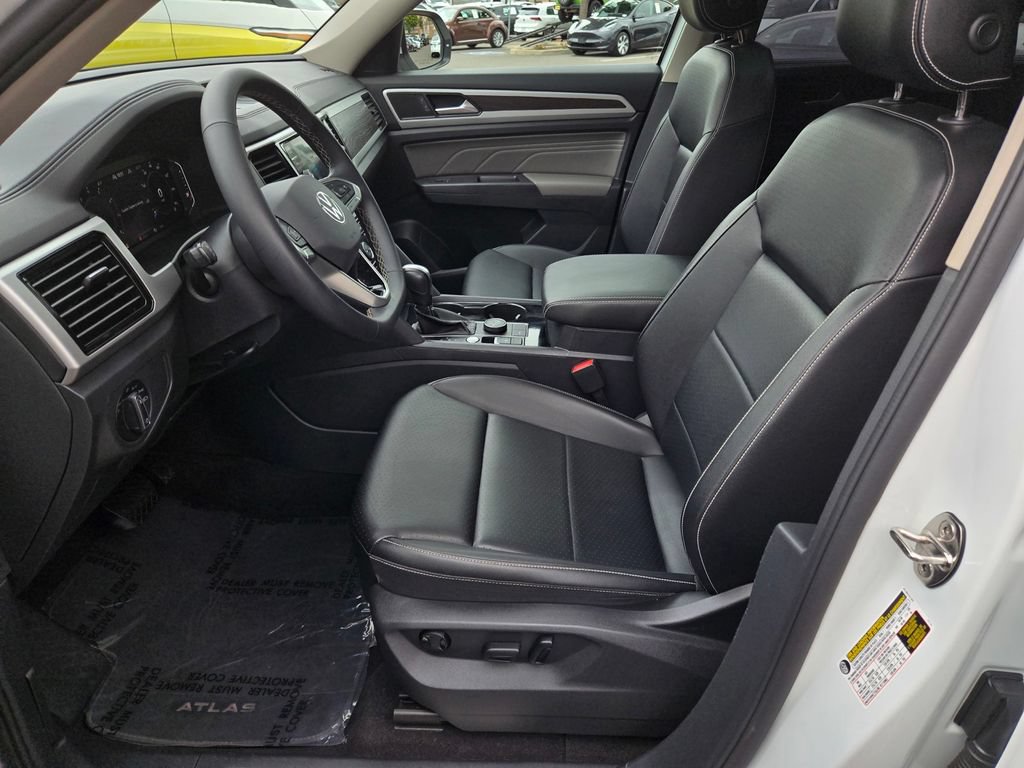 Used 2023 Volkswagen Atlas SE AWD/4WD image 17
