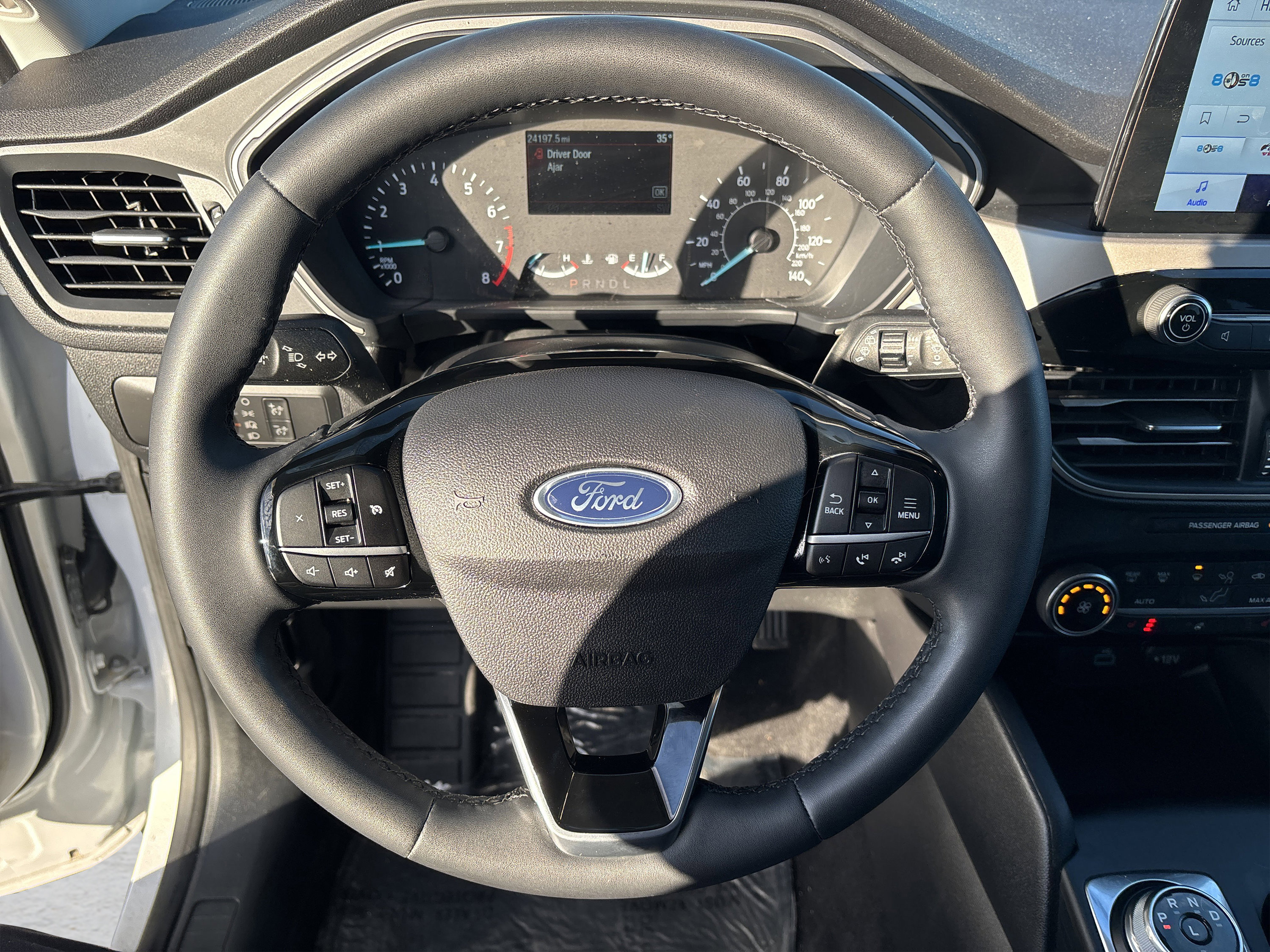 Used 2022 Ford Escape SE w/ Cold Weather Package image 11