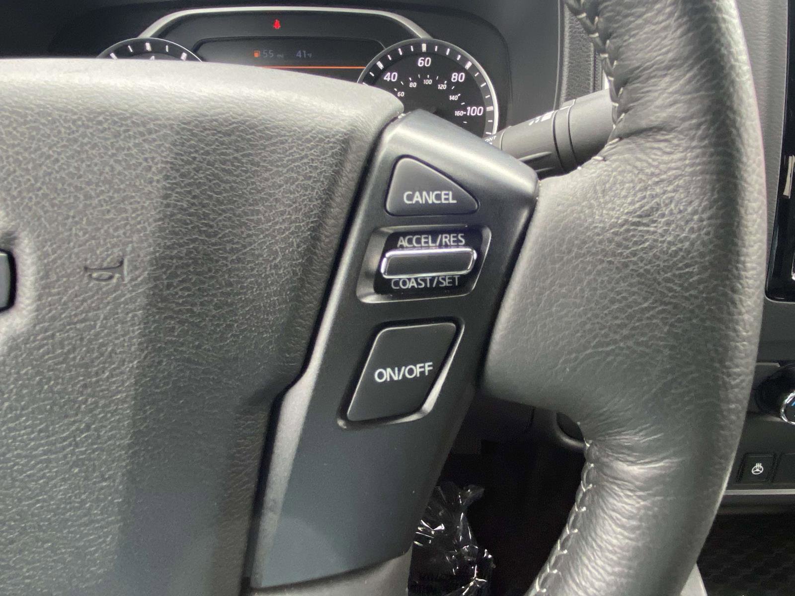 Used 2024 Nissan Frontier SL image 23