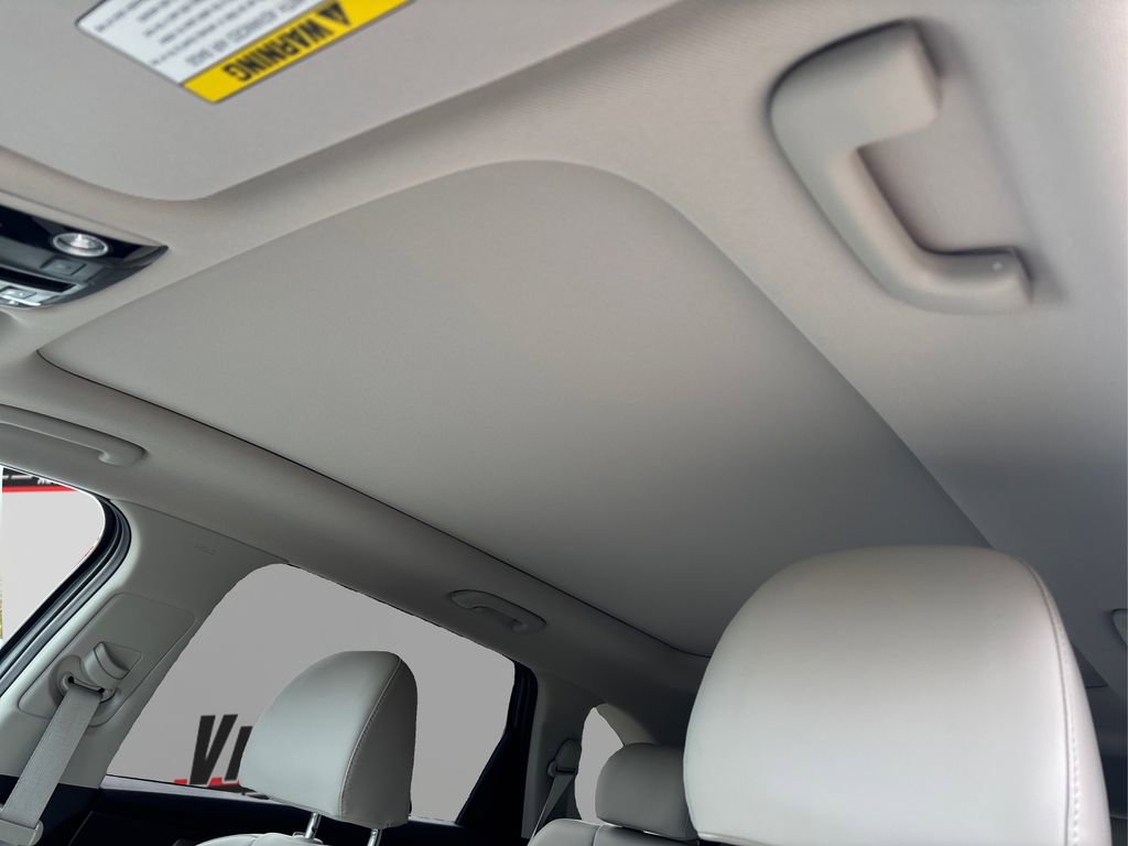 Certified 2025 Kia Sorento S w/ Panoramic Sunroof Package image 12