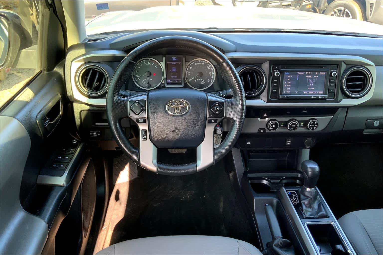 Used 2017 Toyota Tacoma SR5 w/ Tow Package RWD image 6