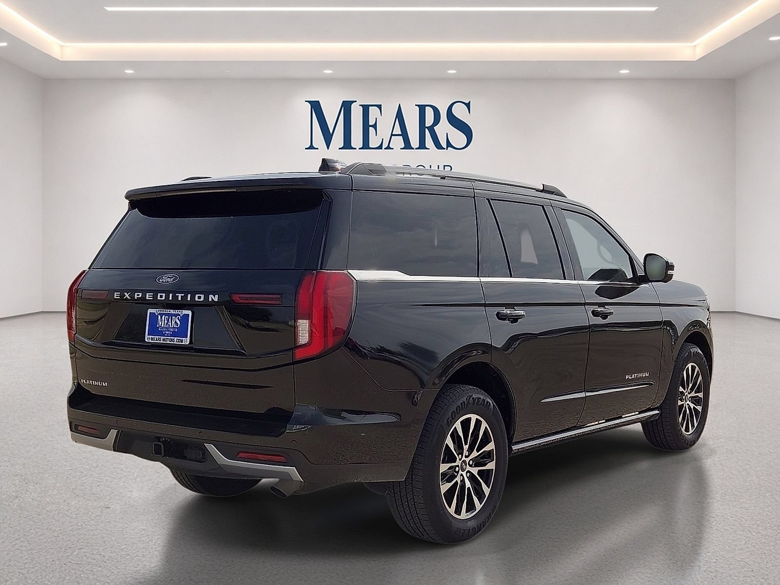 Used 2025 Ford Expedition Platinum AWD/4WD image 5