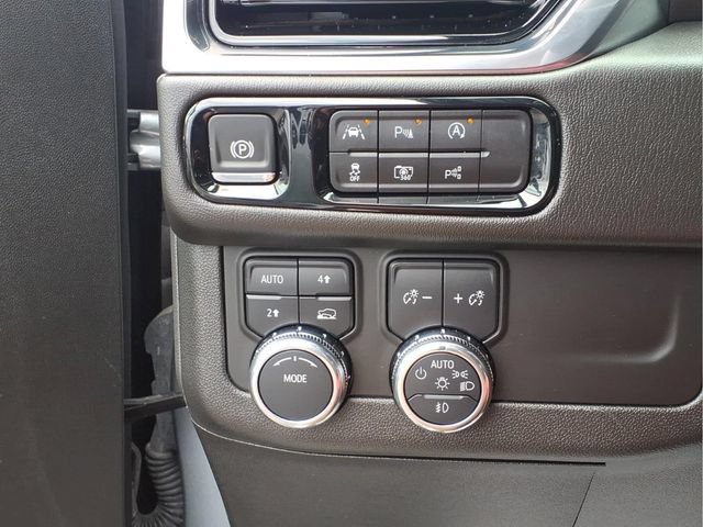 Used 2025 GMC Yukon XL Denali AWD/4WD image 14