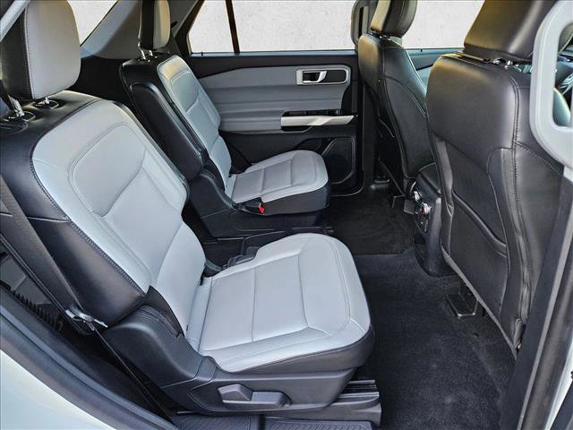 Used 2021 Ford Explorer XLT w/ Equipment Group 202A image 21