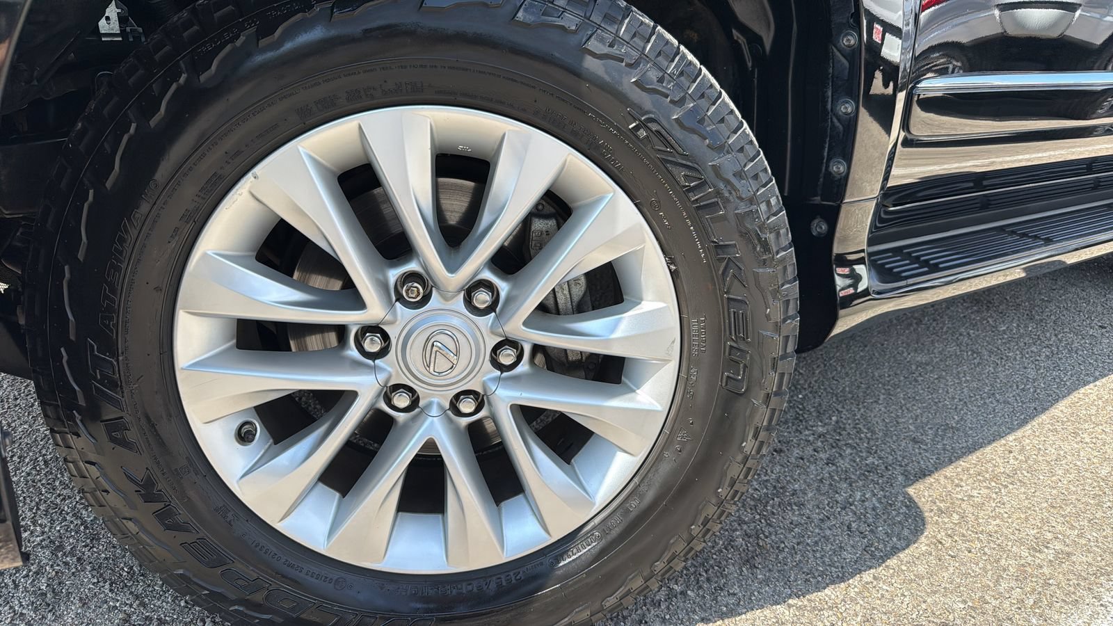 Used 2019 Lexus GX 460 Premium AWD/4WD image 29