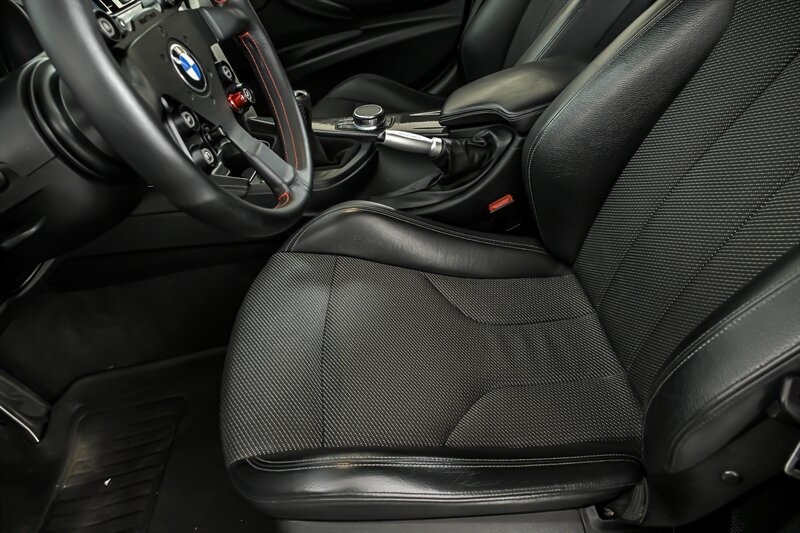 Used 2016 BMW M3 RWD image 16