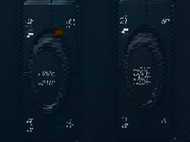 New 2026 Ford F350 Platinum w/ FX4 Off-Road Package image 15