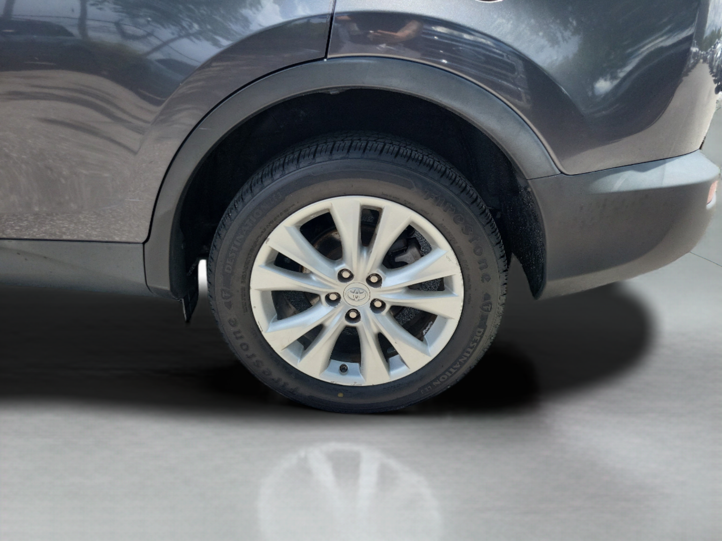 Used 2015 Toyota RAV4 Limited w/ Technology Package FWD image 31