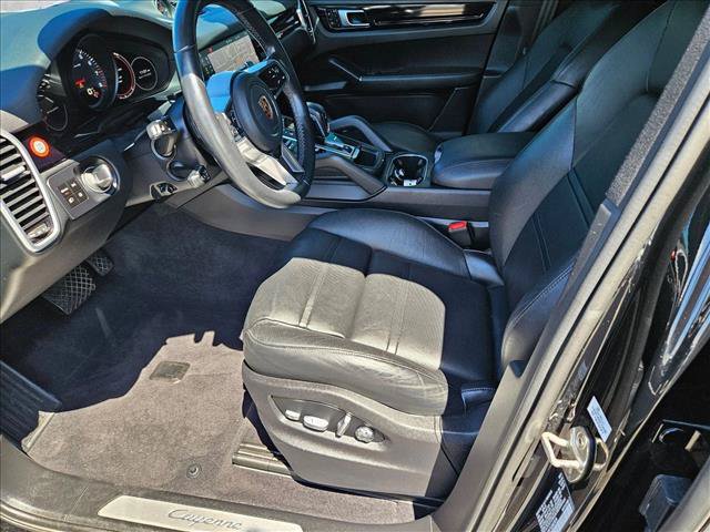 Used 2020 Porsche Cayenne AWD/4WD image 15