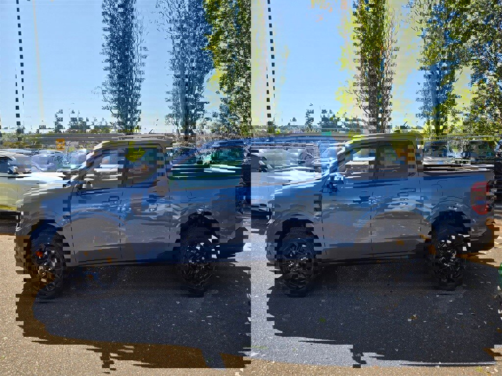 New 2025 Ford Maverick Lariat w/ Black Appearance Package image 8