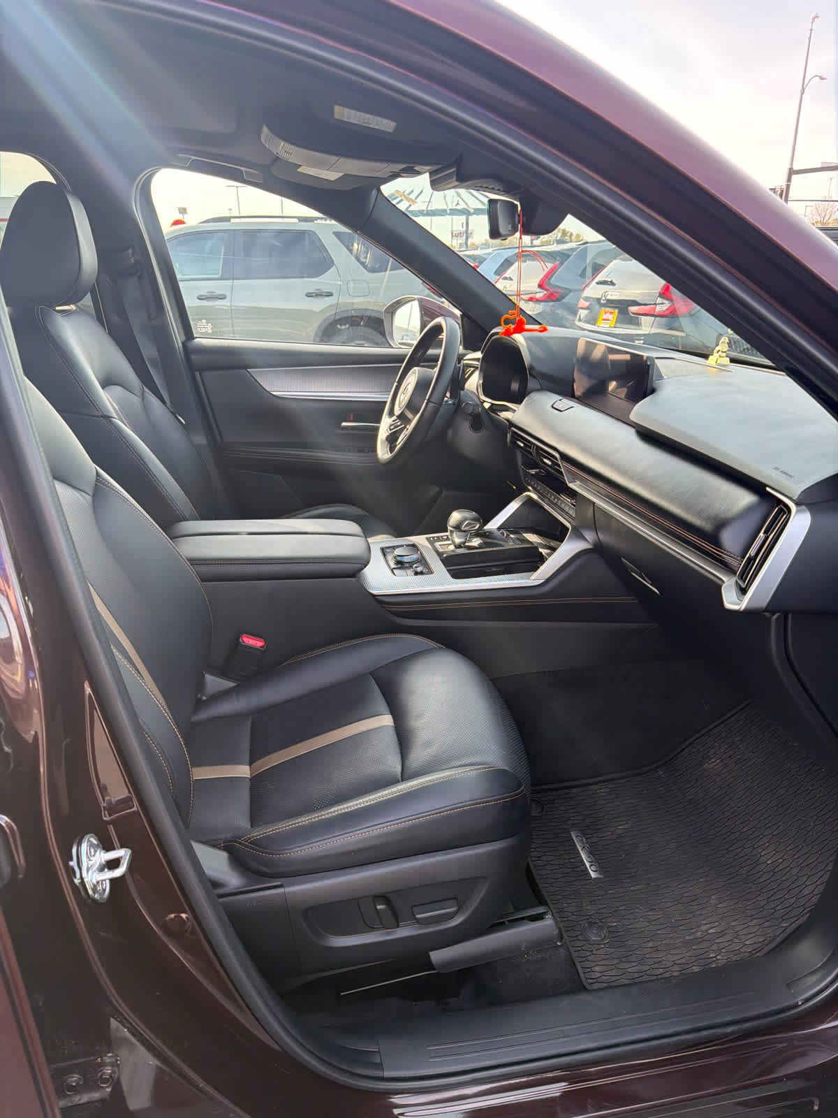 Used 2024 MAZDA CX-90 Plug-In Hybrid w/ Premium Plus AWD/4WD image 5